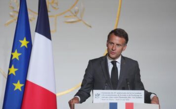 France : Emmanuel Macron soutient l’abrogation symbolique du Code noir